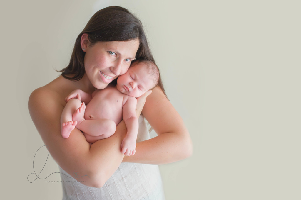 Seattle newborn photographer | Mommy and baby