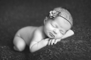 baby yawn | Seattle newborn photographer
