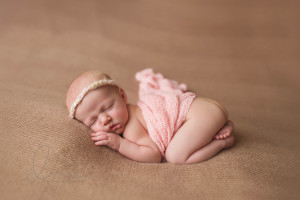 Seattle newborn photographer | newborn baby girl