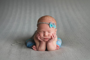frog pose | Seattle newborn photographer