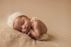 taco pose | Issaquah-Hobart Newborn Baby Photographer | Maple Valley Newborn Photographer | Seattle Newborn Photographer-Seattle newborn photographer