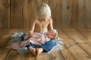 siblings | newborn photography workshop | Bellevue - Seattle newborn baby photographer