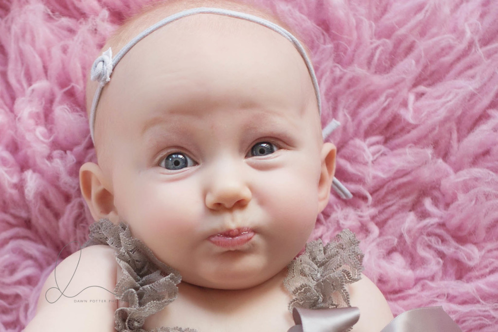 baby girl | 4 months milestone session | maple valley - Seattle baby photographer