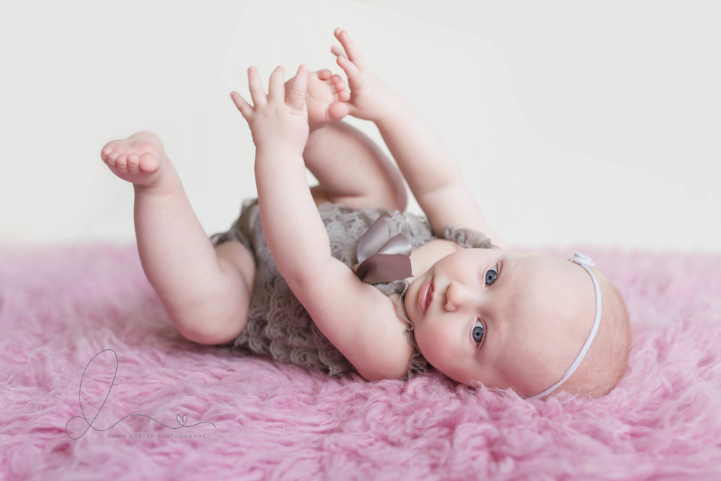 baby girl | 4 months milestone session | maple valley - Seattle baby photographer