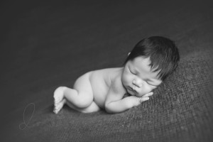 side lying pose | Belleuve Maple Valley newborn baby photographer