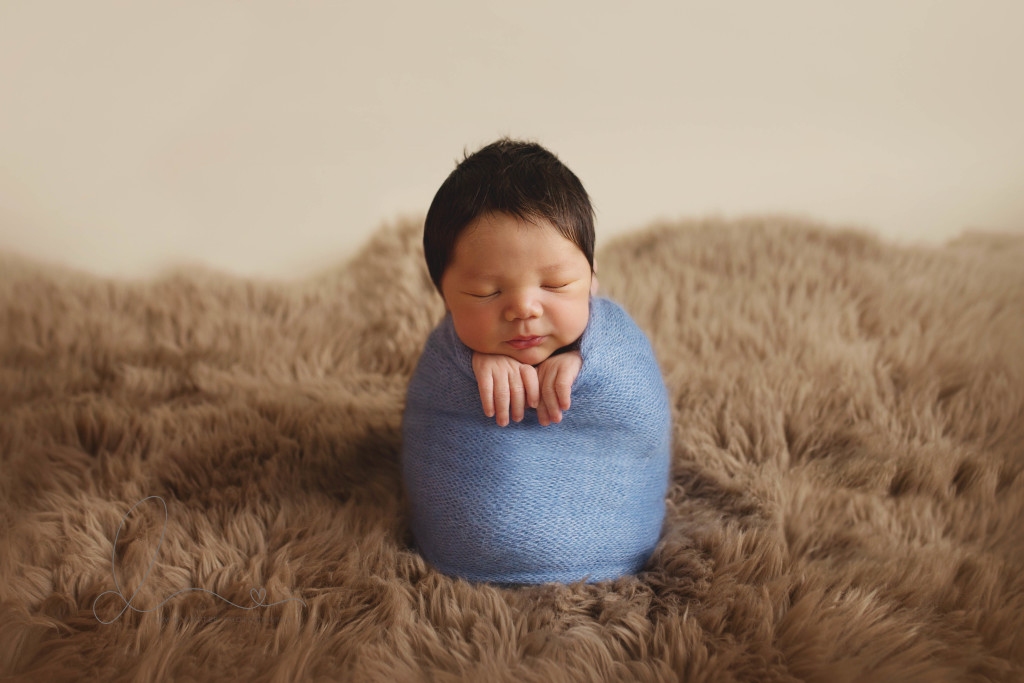potato sack pose | Belleuve Maple Valley newborn baby photographer