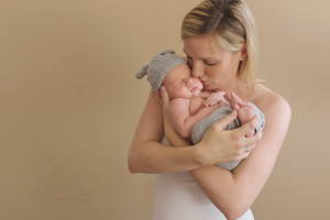 baby with mom | 10 lb baby boy | Seattle Bellevue newborn baby photographer