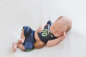 seahawks 10 lb baby boy | Seattle Bellevue newborn baby photographer