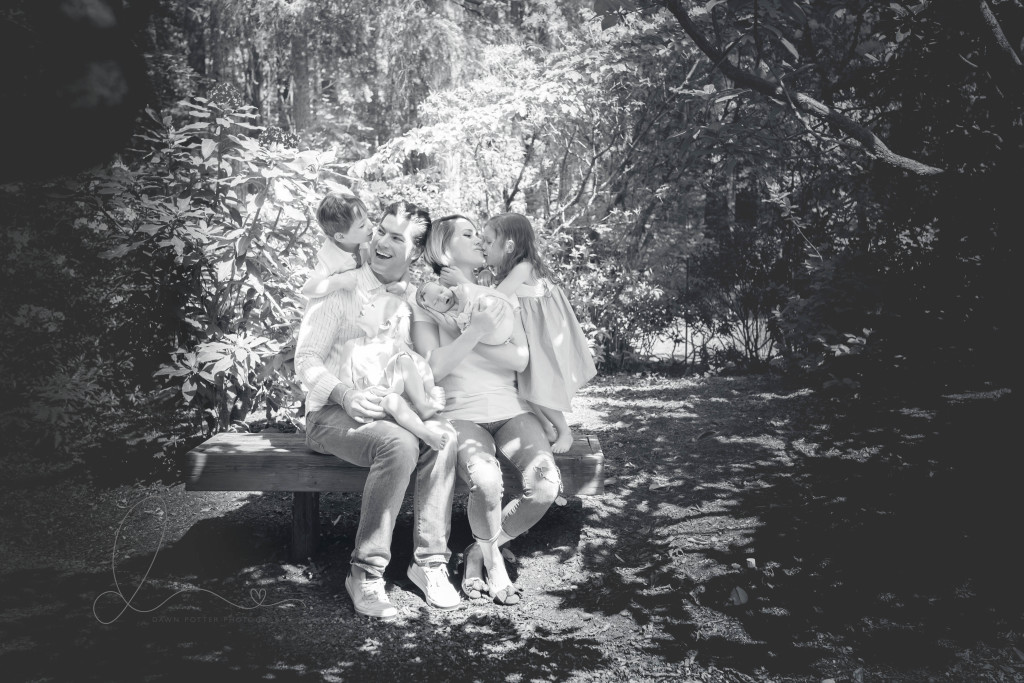 outdoor family newborn session | family of 6