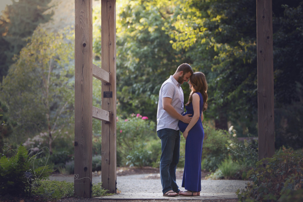9 months pregnant | Outdoor Maternity Session | Maple Valley Issaquah maternity photographer
