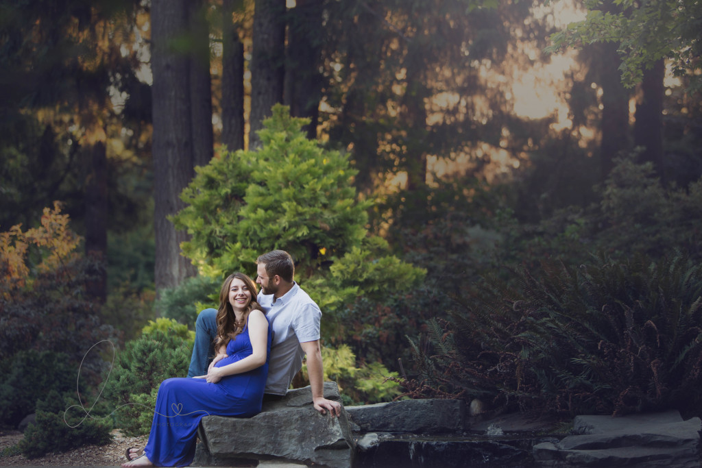 9 months pregnant | Outdoor Maternity Session | Maple Valley Issaquah maternity photographer