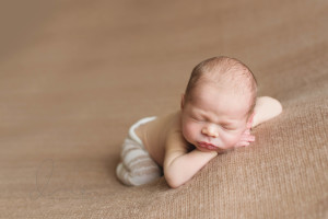 Head on Hands Pose | sweet newborn baby boy | Bellevue Kirkland newborn baby photographer