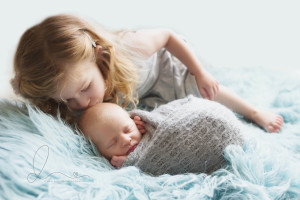 newborn sibling session | baby boy with big sister | issaquah - renton newborn baby photographer