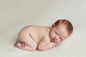 seattle baby photographer | baby girl tushy pose | maple valley newborn photographer