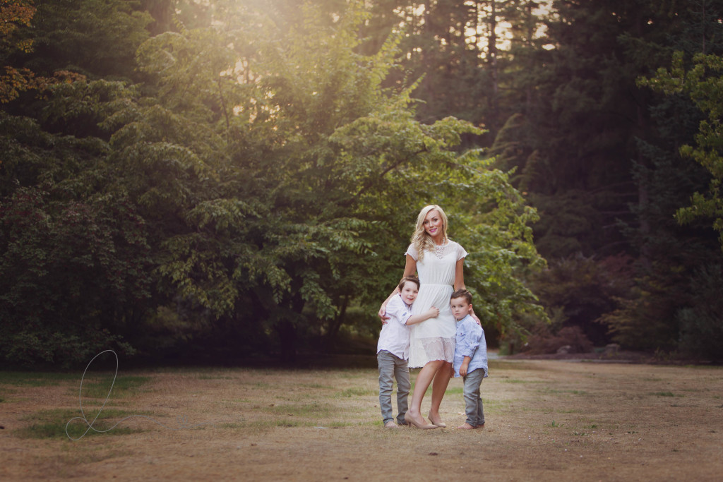 mom and me outdoor session | mom with two boys | maple valley issaquah child photographer