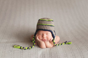 baby boy froggy pose