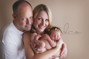 3 week old newborn session | issaquah baby photographer | baby with mom and dad