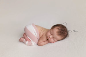 3 week old newborn session | issaquah baby photographer | tushy pose