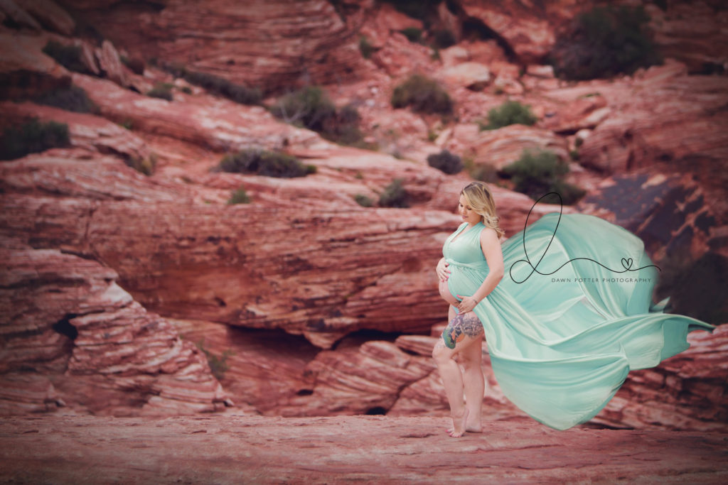 las vegas maternity session red rock canyon | traveling newborn photographer