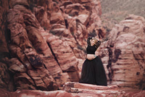 las vegas red rock canyon maternity session | traveling newborn photographer