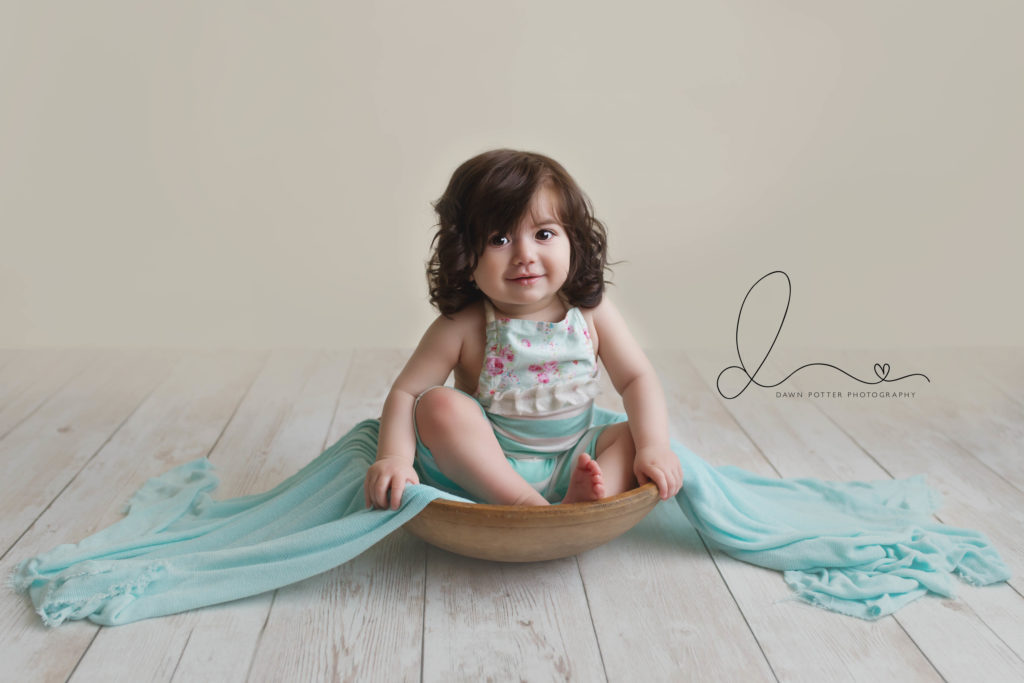 Issaquah Baby Photographer | Issaquah newborn studio | cake smash session